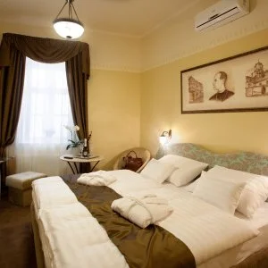 Barokk Hotel Promenád Győr - Május 1. - teljes előrefizetéssel