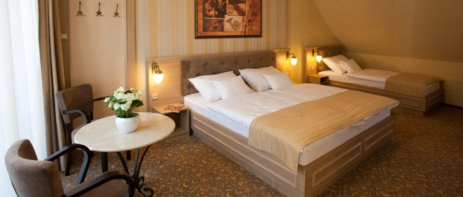 Barokk Hotel Promend Gyr