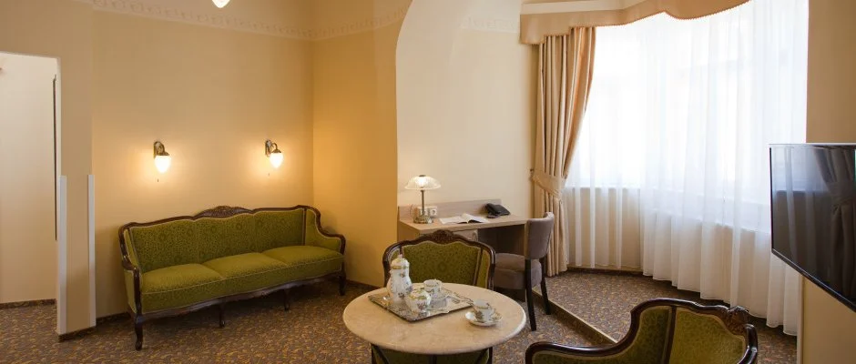 Barokk Hotel Promend Gyr