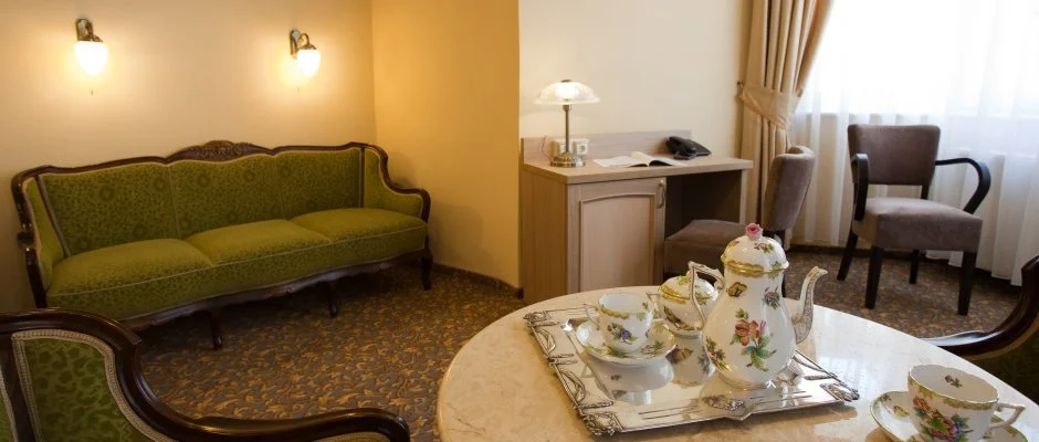 Barokk Hotel Promend Gyr