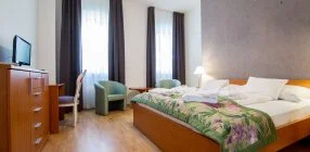 Batthy�ny K�ria - Napi �rak f�lpanzi�s ell�t�ssal