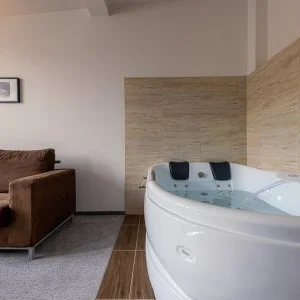  Esztergom - Téli Romantikus Élmények Félpanzióval a Next Étteremben (min. 2 éj)