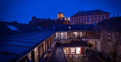 - Napi árak reggelis ellátással