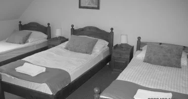 M�jus 1. (min. 2 �j)