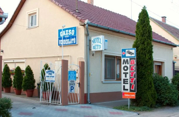 Betti Motel Kiskunhalas Betti Motel Kiskunhalas