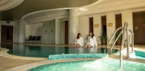 Sz�pia Hotel - Kedvezm�nyes kikapcsol�d�s Zs�mb�kon