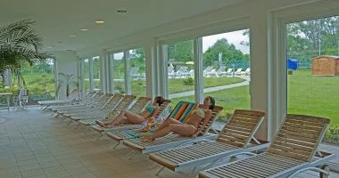 M�jus 1. - teljes el�refizet�ssel (min. 2 �j)