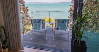 Vissza nem t�r�tend� aj�nlat (1 �jt�l)