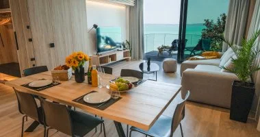 Vissza nem t�r�tend� aj�nlat reggelivel (1 �jt�l)