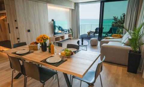 BJ81 Suite Hotel Siófok - Vissza nem térítendő ajánlat reggelivel