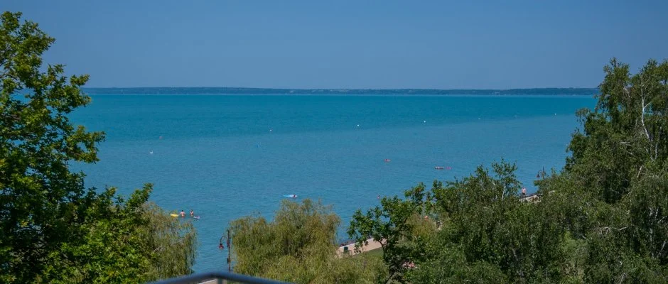 BJ81 Suite Hotel Sifok