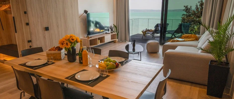 BJ81 Suite Hotel Sifok