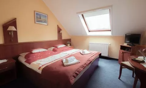 Boglárka Panzió-Étterem Mezőkövesd - Szállás félpanziós ellátással