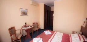 Bogl�rka Panzi�-�tterem - Okt�ber 23.