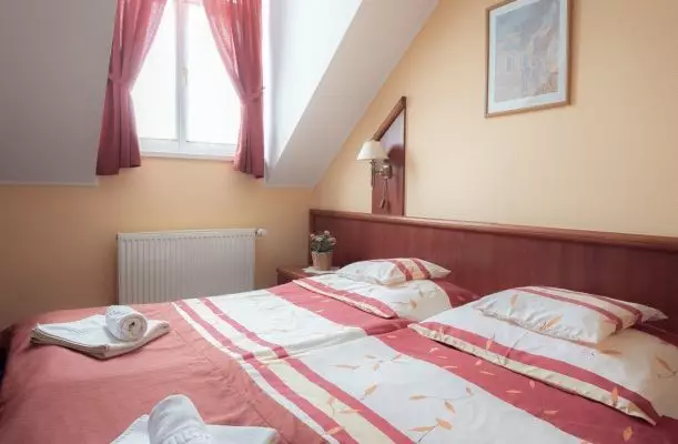 Boglrka Panzi-tterem Mezkvesd