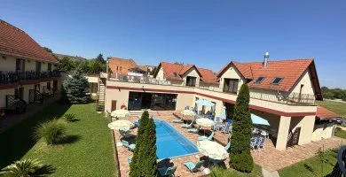 Harmadik �j f�l�ron (min. 3 �j)