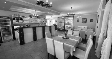 Szilveszter (min. 2 �j)