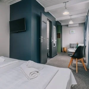 Borbarátok Panzió Badacsonytomaj - Május 1. (min. 2 éj)