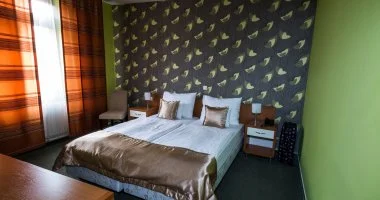 K�t �nnep k�z�tt