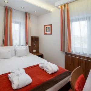  Szentendre - Május 1. (min. 2 éj)