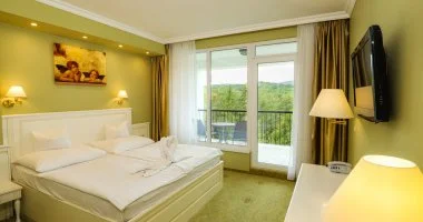 Napi r reggelis elltssal (1 jtl)