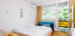 CE Napf�ny Hotel - Napf�nyes balatoni pihen�s