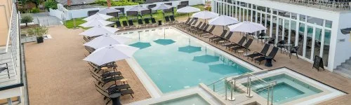 CE Plaza Hotel 