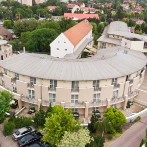 CE Plaza Hotel Siófok - Téli Szünet Extra & CE Plaza Pótszilveszter DOLLYVAL (min. 2 éj)