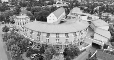 Tli Sznet Extra & CE Plaza Ptszilveszter DOLLYVAL (min. 2 j)