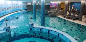 CE Plaza Hotel - Senior Sz�ll�svad�szat Si�fokon