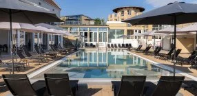 CE Plaza Hotel - Wellness kaland f�lpanzi�val