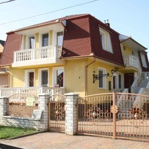 Cédrus Apartman Zalakaros - Május 1. (min. 3 éj)