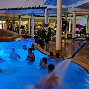  Cegléd - Hétvégi ajánlat Ceglédfürdőbe, éjszakai fürdőzéssel (min. 2 éj)