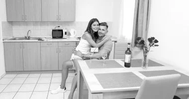 M�jus 1. (min. 2 �j)