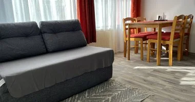 Két ünnep között