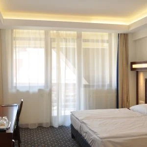 Centrum Hotel Debrecen - Két ünnep között