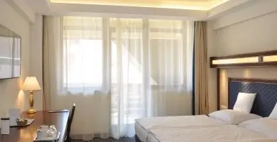 Két ünnep között