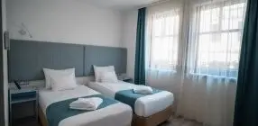 Civitas Hotel - Napi ár reggelivel