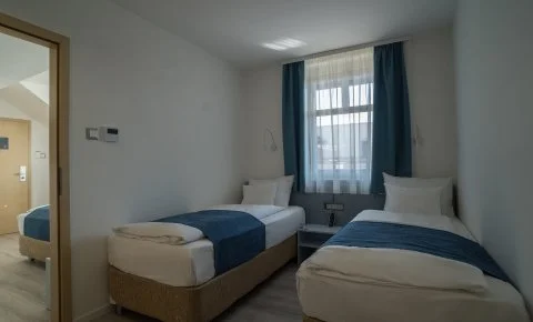 Civitas Hotel Sopron - Május 1. - teljes előrefizetéssel