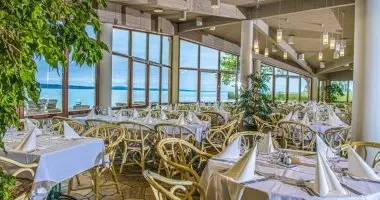 Augusztus 20. - specilis elrefizetssel (min. 2 j)