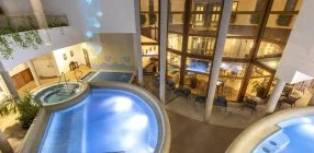 Colosseum Wellness Hotel - Nyugdjas kedvezmnyes r flpanzival