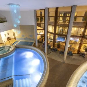 Colosseum Wellness Hotel Mórahalom - Nyugdíjas kedvezményes ár félpanzióval (min. 2 éj)