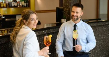 �t �jszak�s �d�l�s (min. 5 �j)