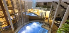 Colosseum Wellness Hotel - Napi �r f�lpanzi�val