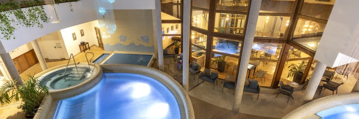 Colosseum Wellness Hotel - Nyugd�jas kedvezm�nyes �r f�lpanzi�val (min. 2 �j)