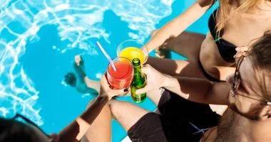 Csomagolj �s csobbanj