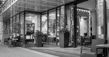 Szilveszter (min. 2 �j)