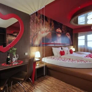  Gyula - Pünkösd (min. 3 éj)