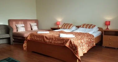 Egy �jszak�s aj�nlat