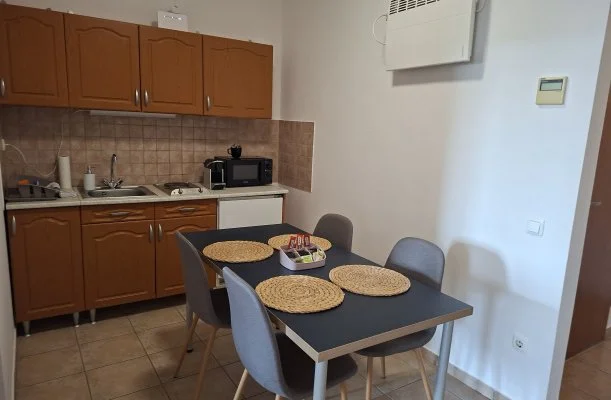 DA Apartmanh�z Egerszal�k